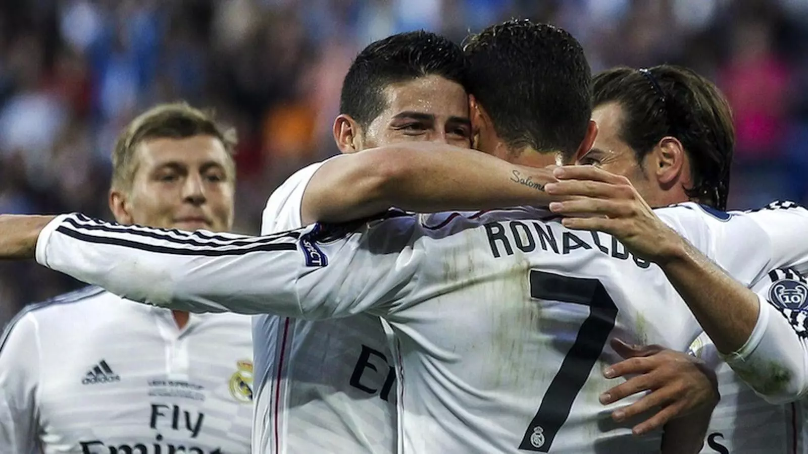 Kroos, James, Cristiano i Bale, després del primer gol del Reial Madrid contra el Sevilla a la Supercopa / EMILIO NARANJO / EFE