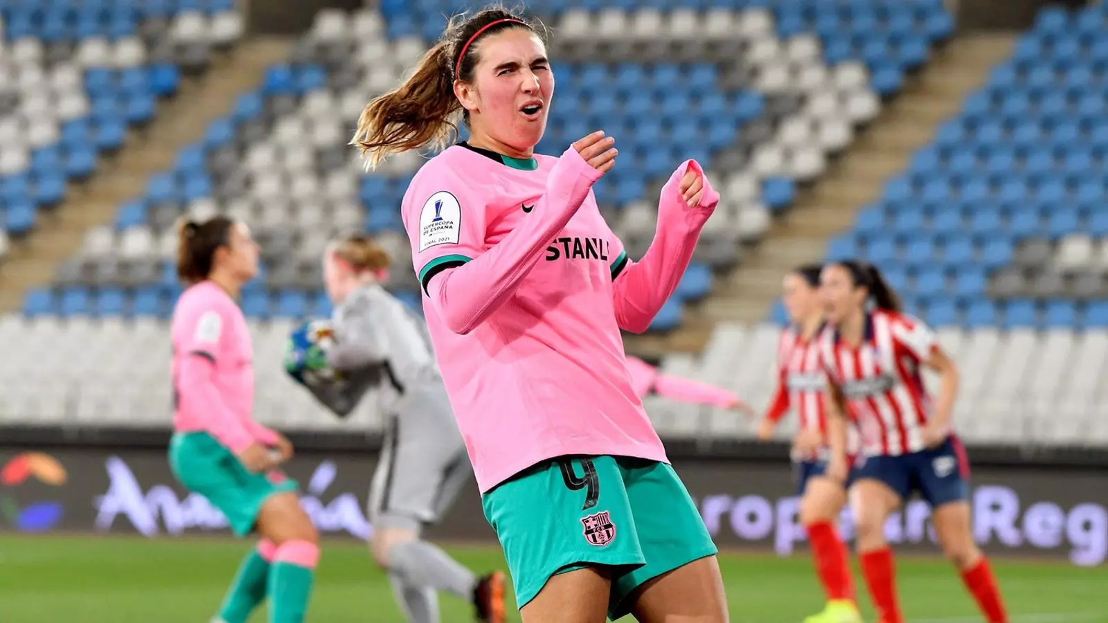 Mariona Caldentey lamentant-se després de fallar una ocasió durant el partit d’ahir contra l’Atlètic de Madrid a Almeria.