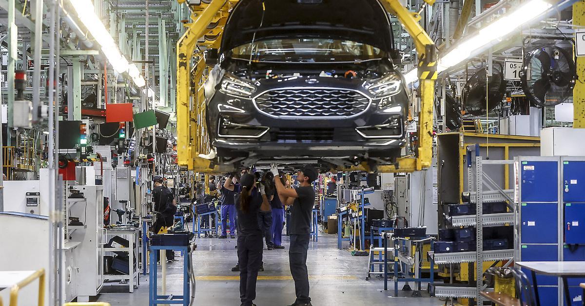 Geely studies manufacturing electric cars in Valencia