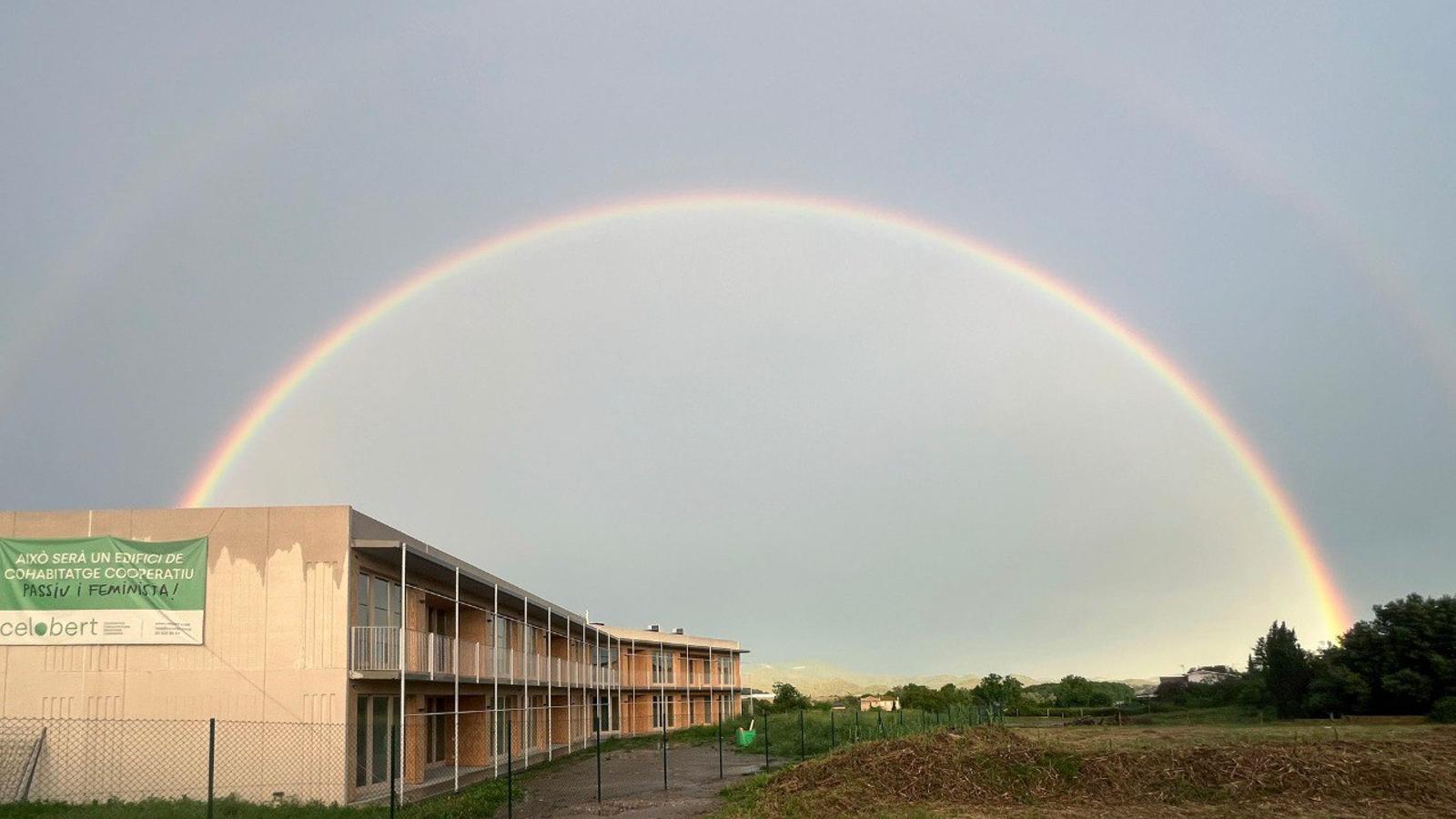 View of the newly built La Renegà building in Santa María de Palautordera (Baix Montseny), which is an example of inclusive cohousing.