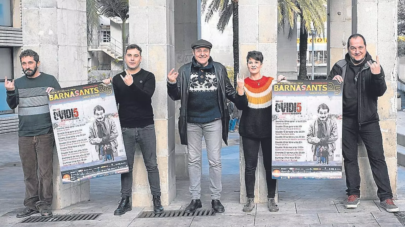 Borja Penalba, David Caño, Pere Camps (director del Barnasants), Mireia Vives i David Fernàndez davant de les Cotxeres de Sants