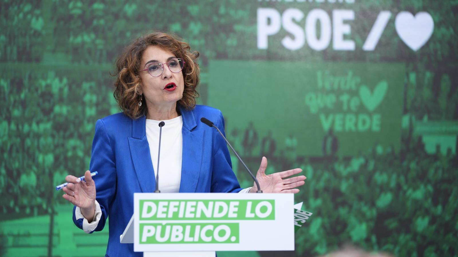 La vicepresidenta i ministra d'Hisenda, María Jesús Montero, en la seva presentació de la candidatura del PSOE a Andalusia aquest dimarts.