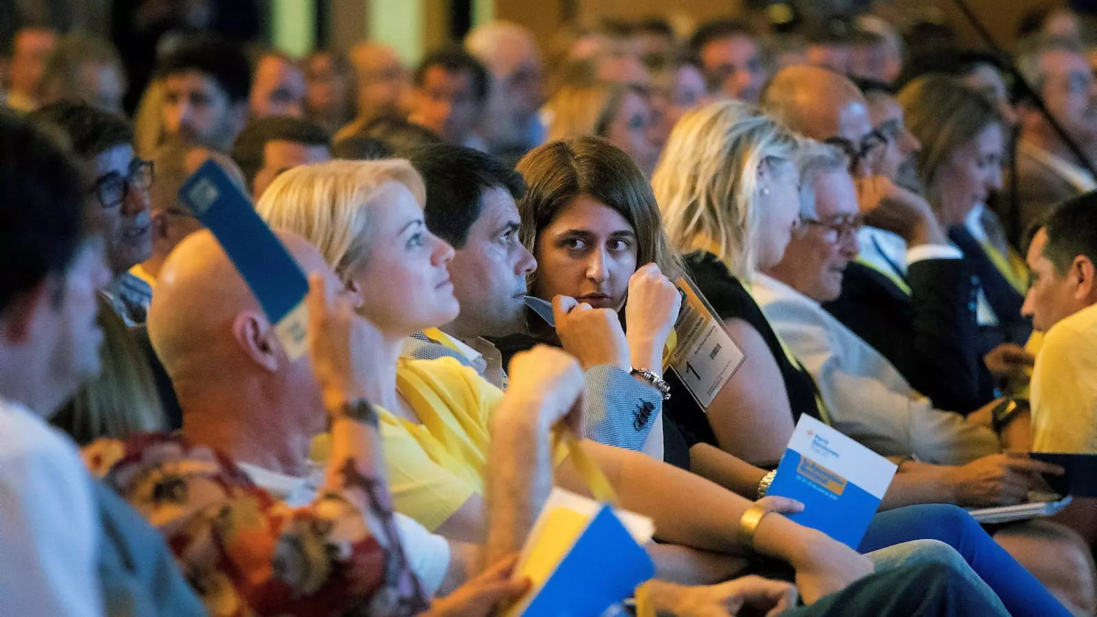 La coordinadora general del PDECat, Marta Pascal, juntament amb altres membres de l’executiva, en la inauguració de l’assemblea del partit al Palau de Congressos de Catalunya (Barcelona).