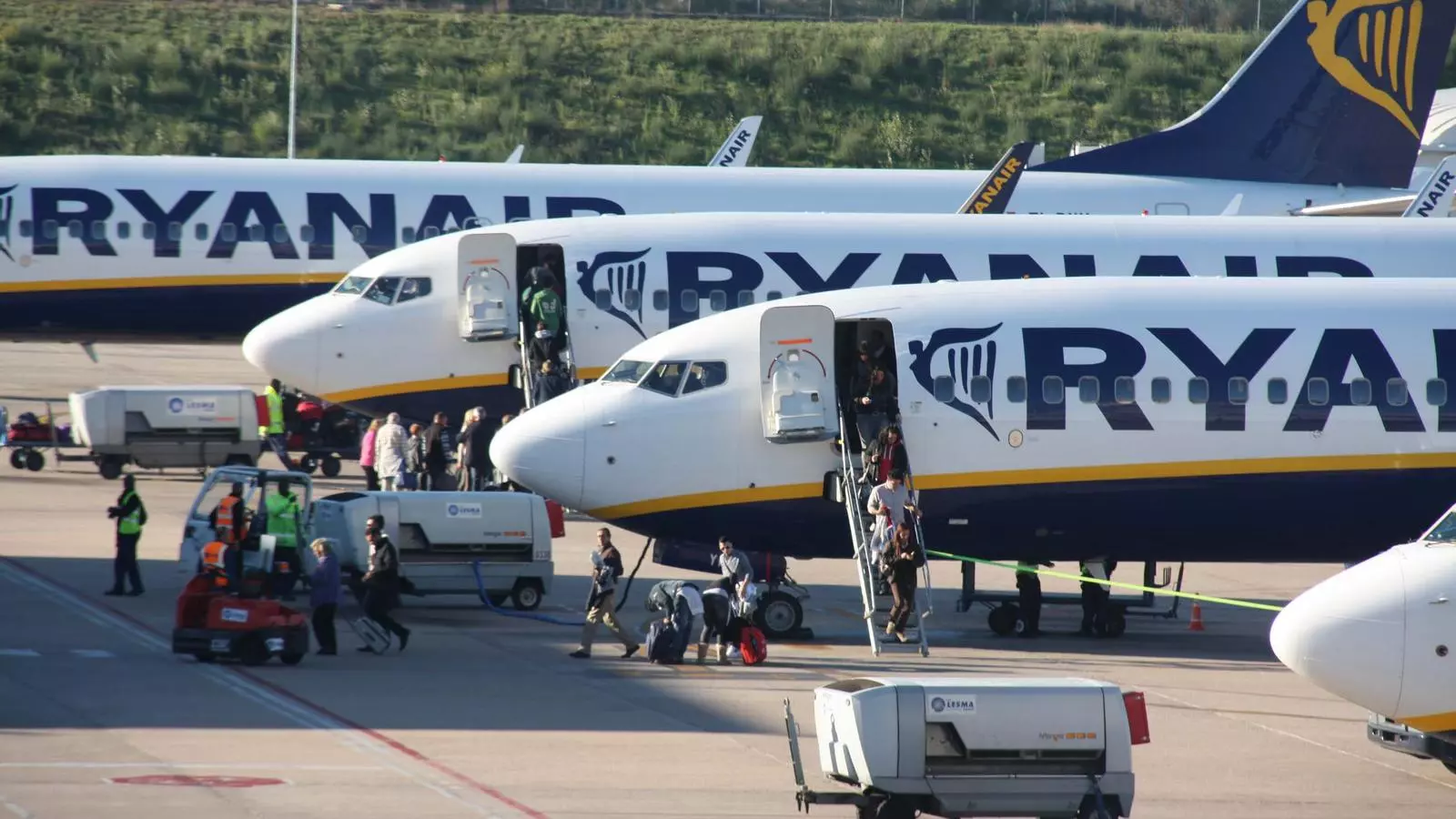 Avions de Ryanair a l'aeroport de Girona