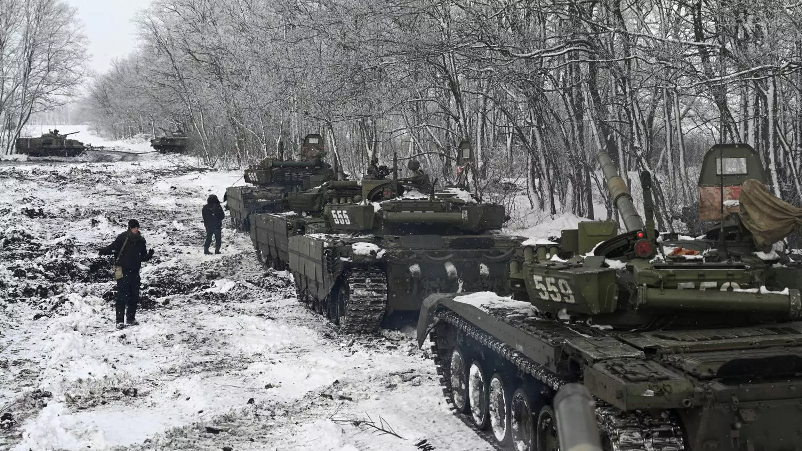 Tropas rusas hacen ejercicios militares en la región de Rostov.