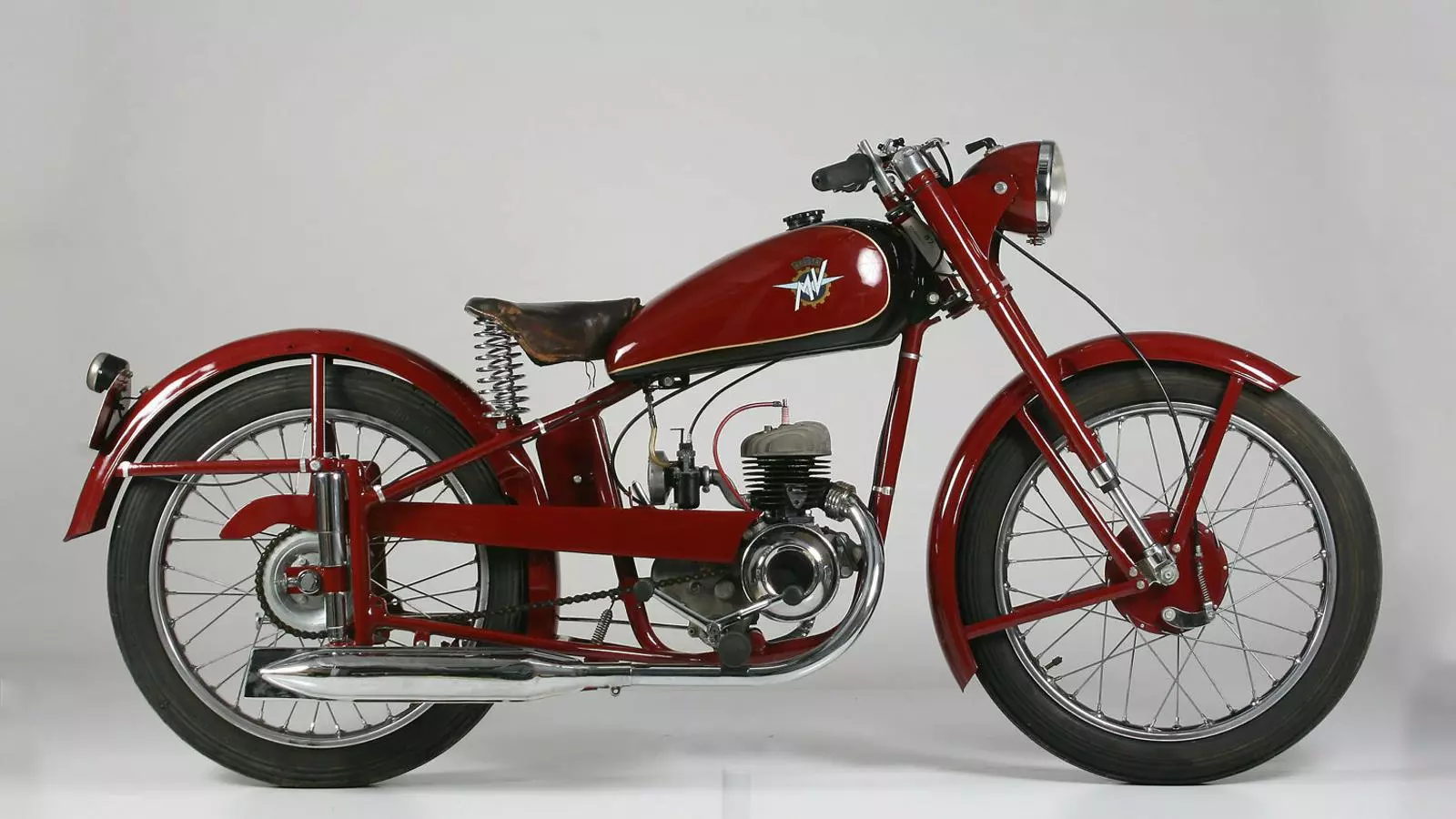 Les motos de la nostra vida MV Alpha Avello Agusta: les italianes fetes aquí