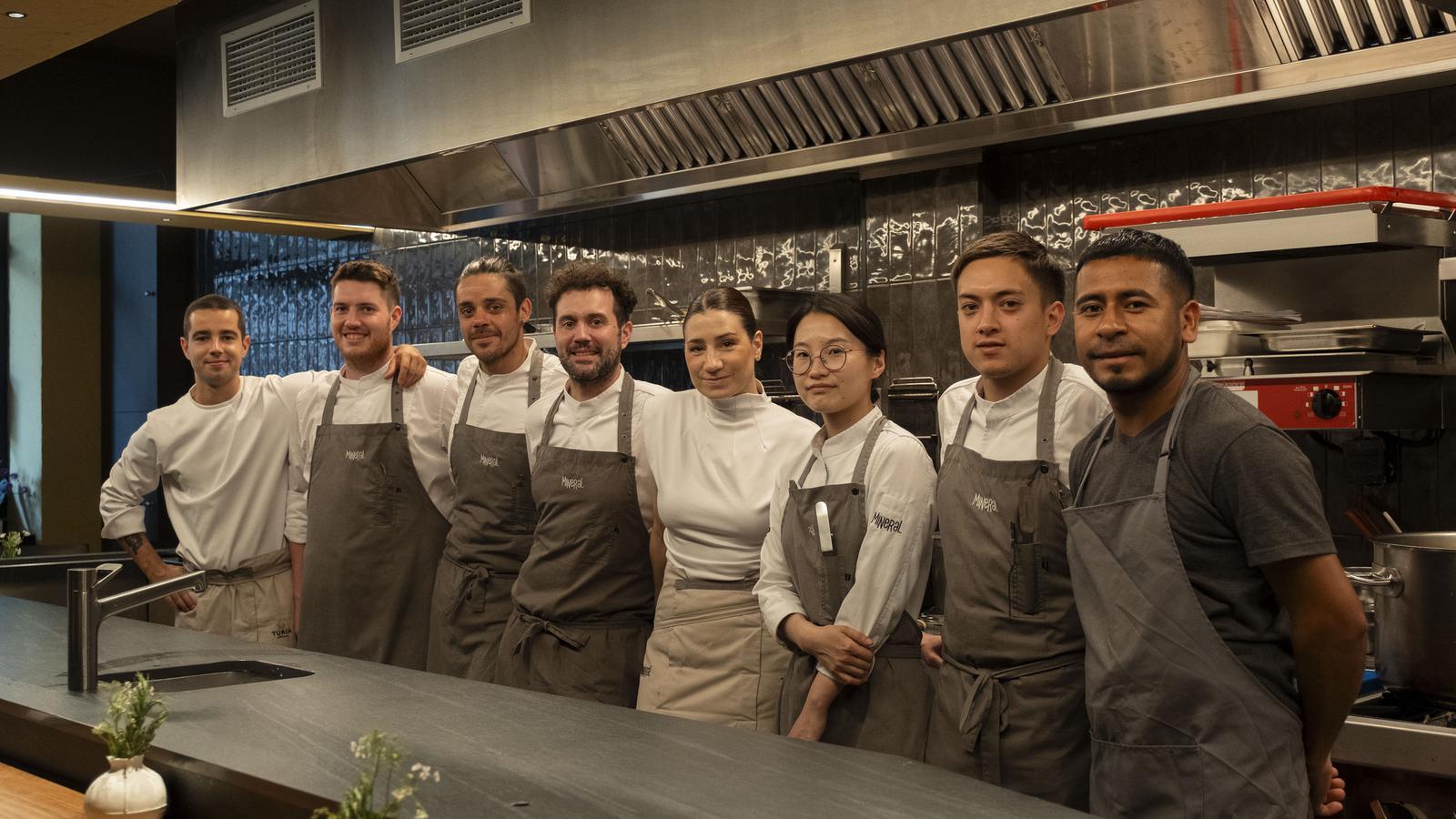 Team photo of the Mineral restaurant.