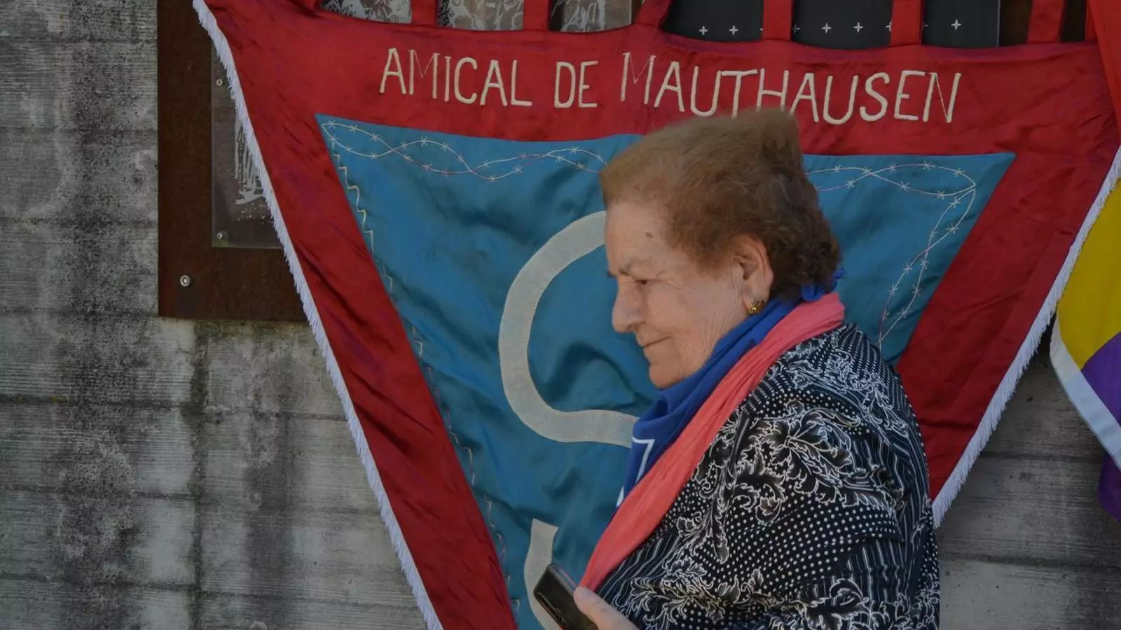 Pepita Borràs divendres passat al camp de Mauthausen, on el seu pare va morir el 1941.