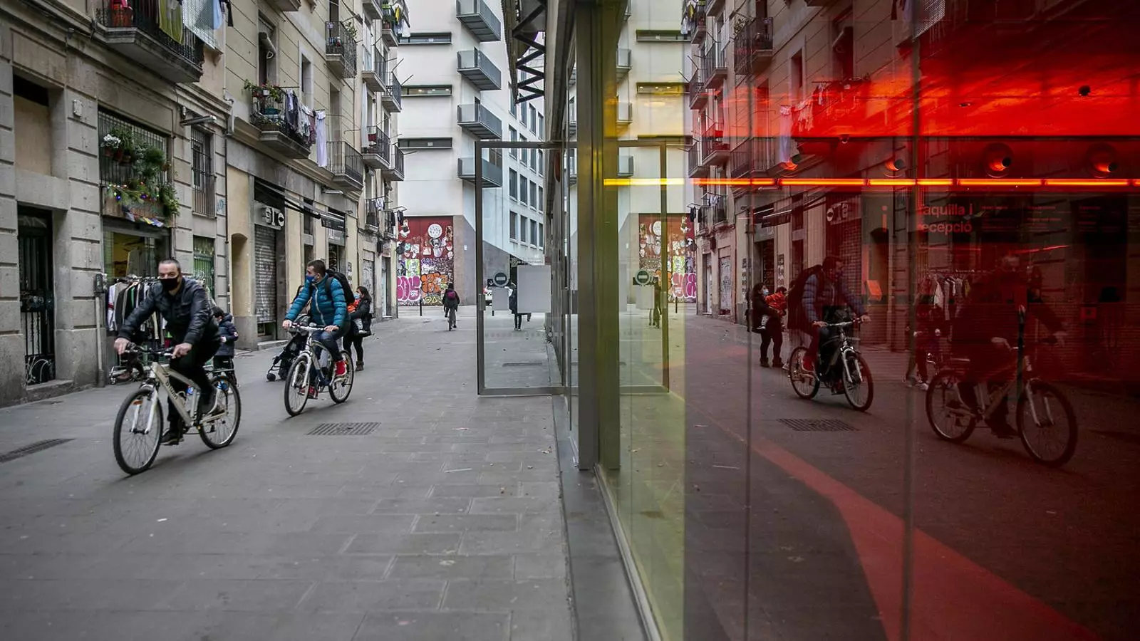 El carrer Espalter, on vivia un sanador cridat a palau, en temps d’Isabel II, per guarir un cambrer mossegat per un cavall amb la ràbia .