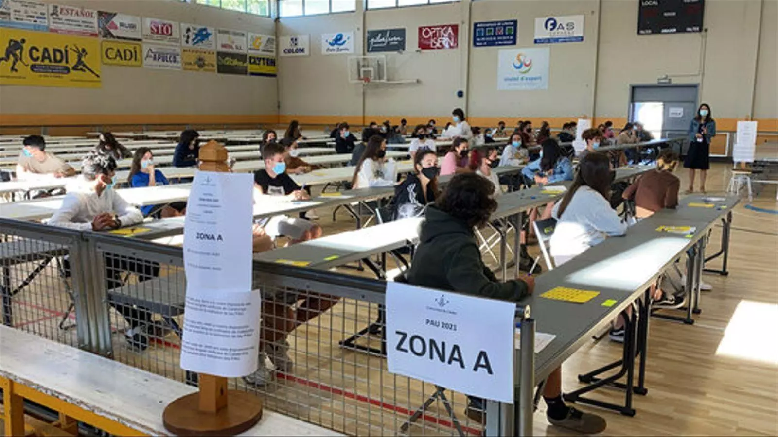 Estudiants fent les PAU el 2021 a la Seu d'Urgell