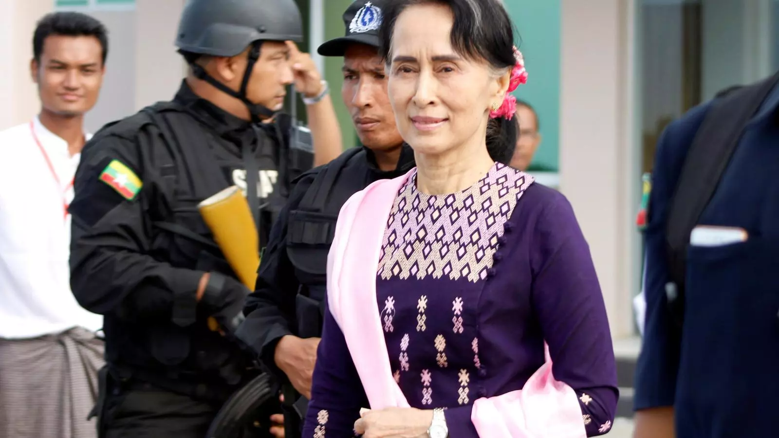 La Nobel de la Pau Suu Kyi demana a la població birmana "que no es baralli"