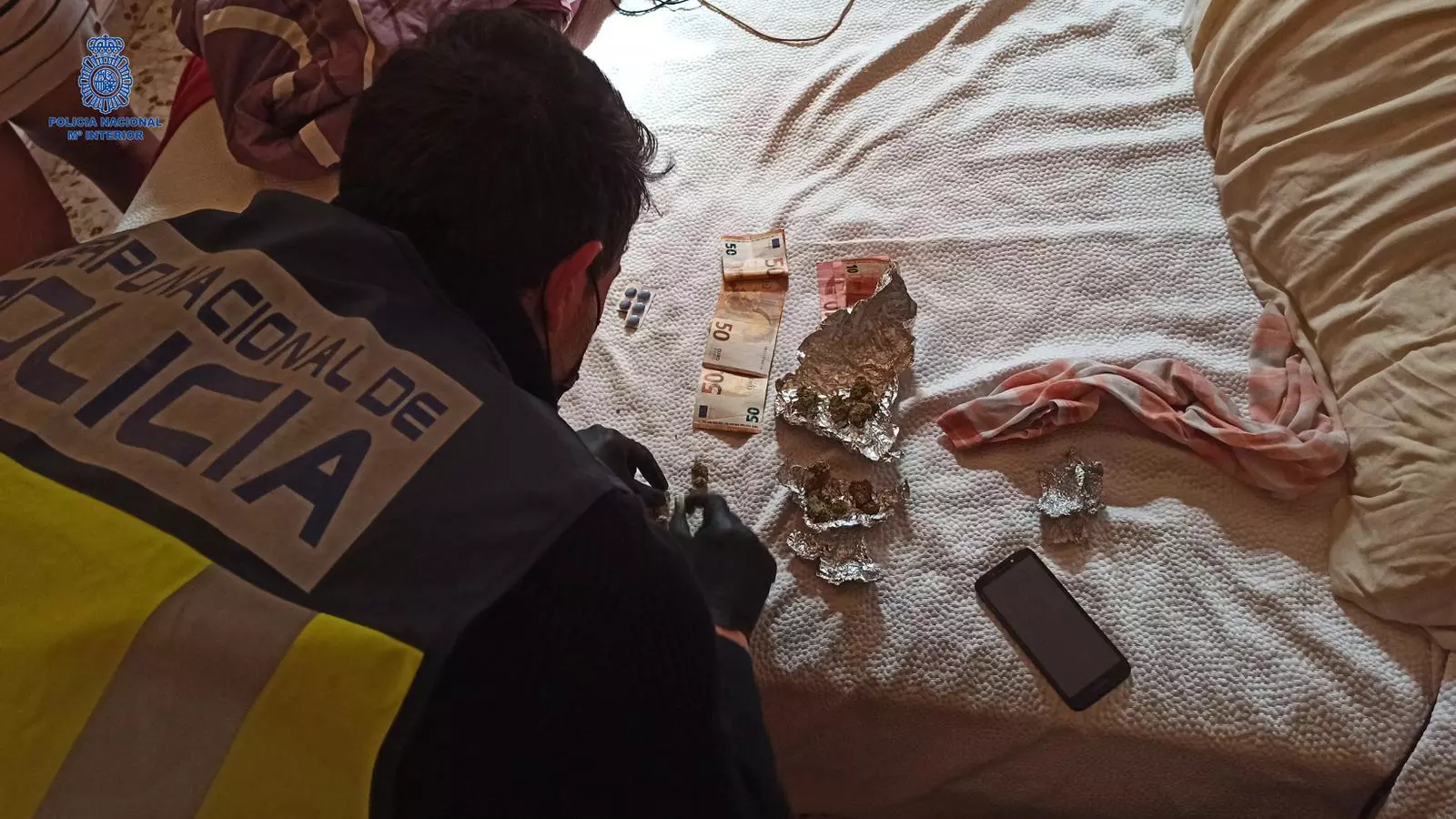 Imatges de l'operatiu.