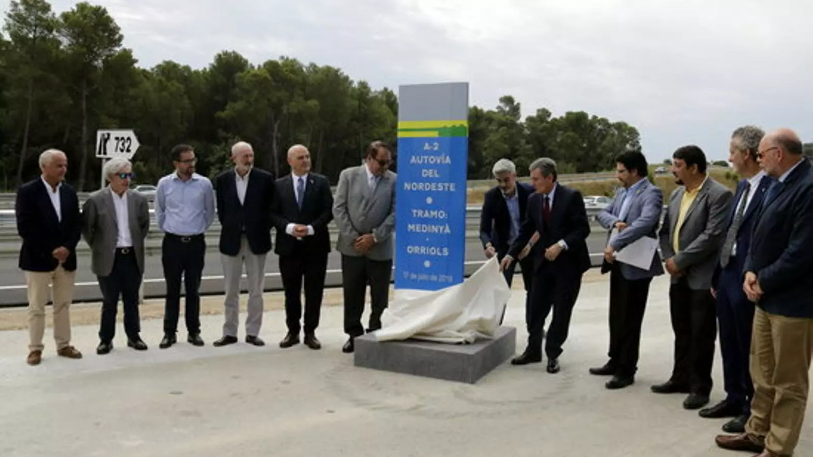Imatge de la inauguració del tram desdoblat de la N-II entre Medinyà i Orriols