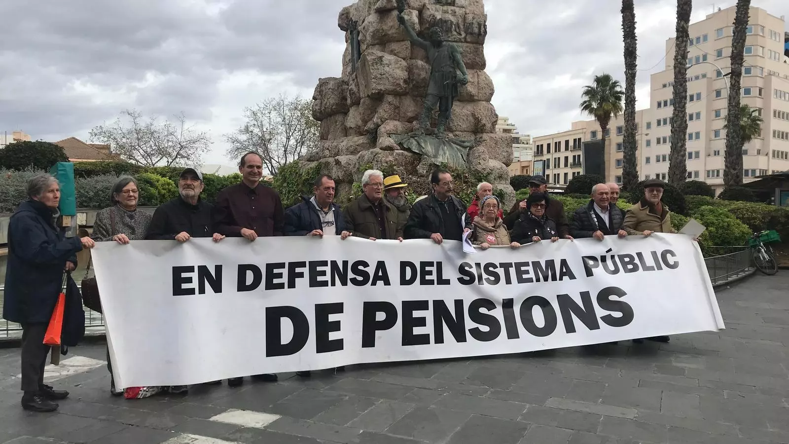Imatge de la concentració de l'Aliança de Moviment Pensionistes de Mallorca