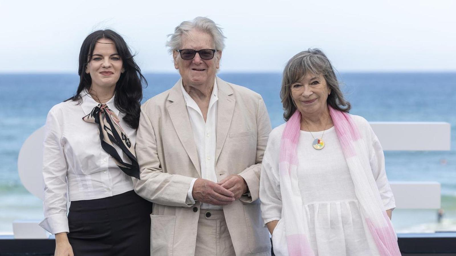 Alice Bailey Johnson, Paul Jesson and Marion Bailey, performers of 'Tender love care', in San Sebastian.