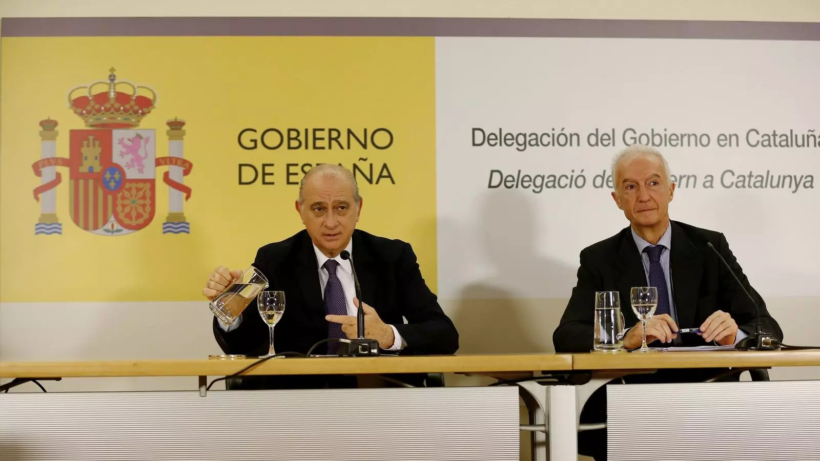 El ministre de l'Interior, Jorge Fernández Díaz, amb el coordinador antiterrorista de la UE, Gilles Kerchove / ALEJANDRO GARCIA / EFE