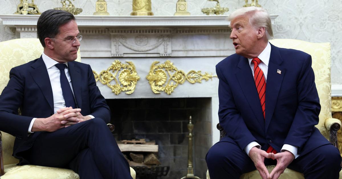 Trump Discusses Ukraine Territory Talks Amidst Loss Concerns