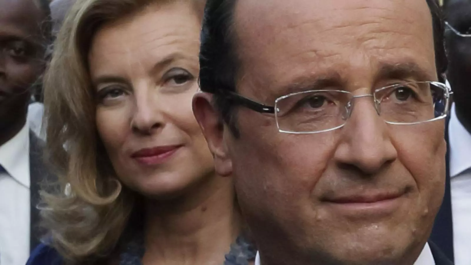 François Hollande i Valerie Trierweiler, a l'octubre del 2012./ REUTERS