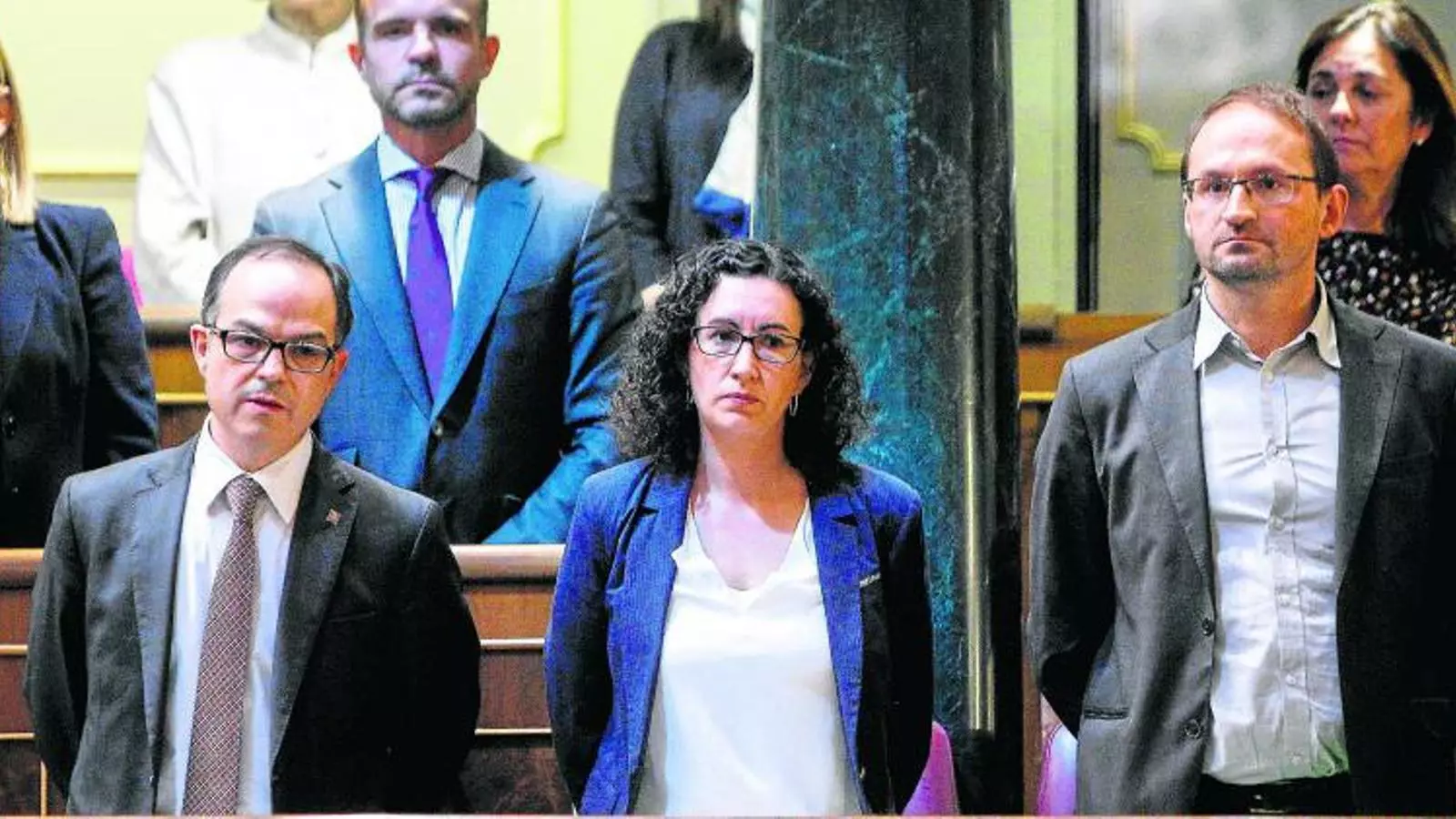 TRES DISCURSOS DIFERENTS Turull, Rovira i Herrera van repartir-se els papers en la seva intervenció.