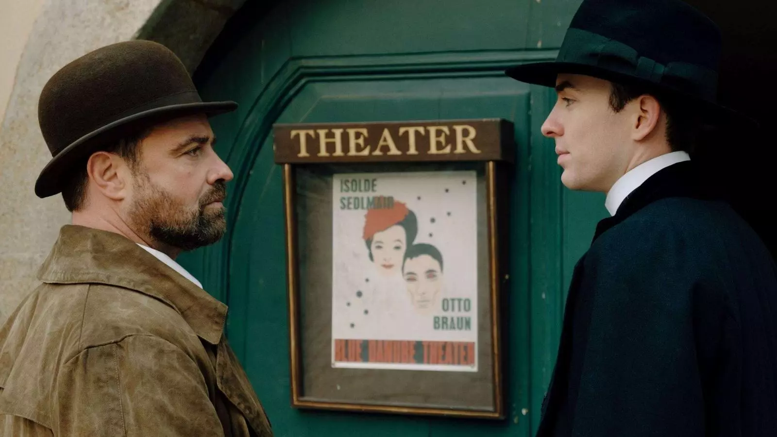 Jürgen Maurer i Matthew Beard a la sèrie 'Vienna blood'.