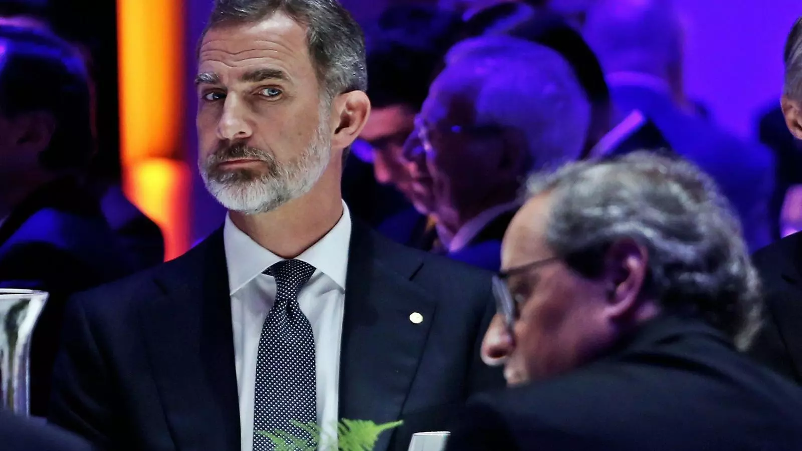 La tibantor entre el president Quim Torra i el rei FelipVI arran del discurs del monarca del 3 d’Octubre es va fer evident durant la inauguració del Mobile World Congress del 2019. A sota, el president amb la seva dona ara fa un any aprofitant la celebració del consell de govern a la Vall d’Aran.