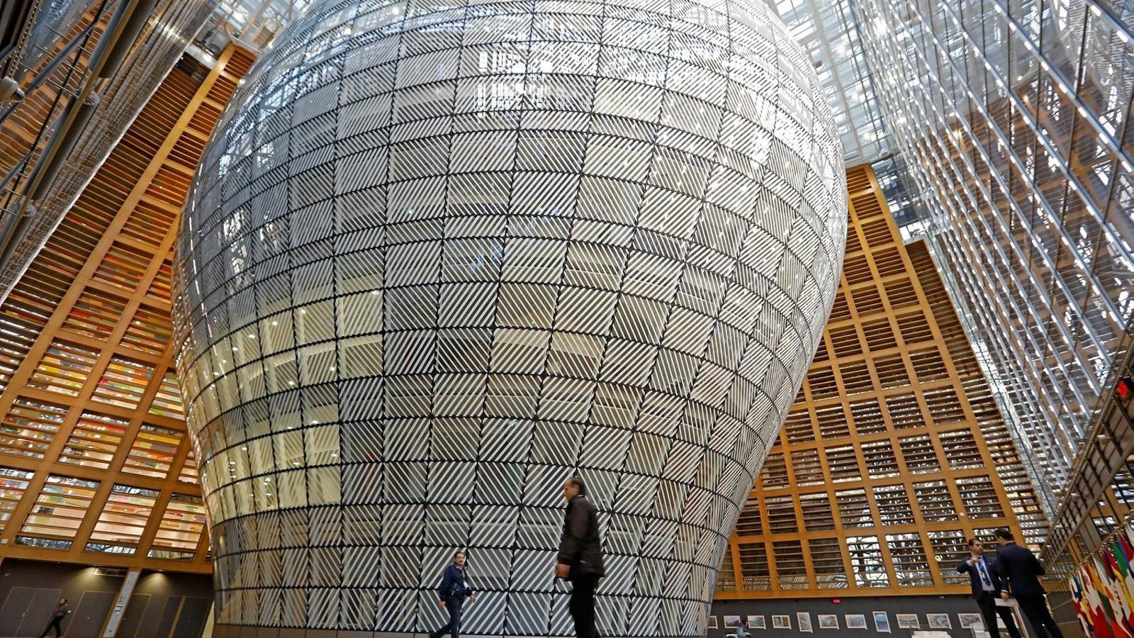 Interior de la nova seu a Brussel·les del Consell de la Unió Europea.