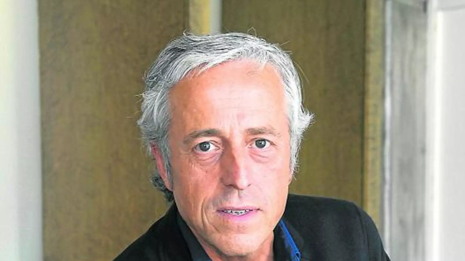 Peral és un veterà de la CCMA, on ha estat també cap d'informatius de Catalunya Ràdio i coordinador de Catalunya Informació.