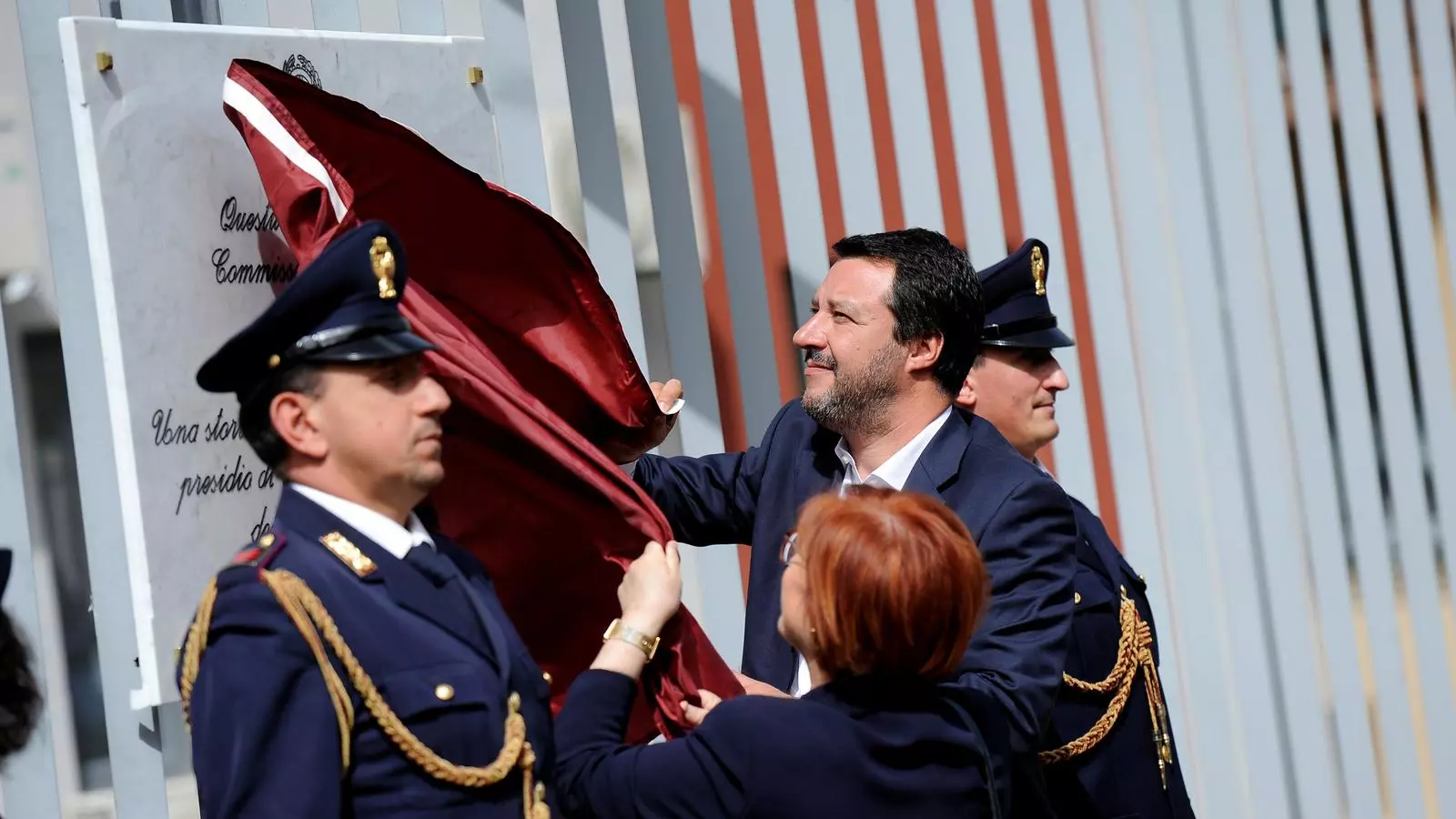 Salvini inaugurant una caserna policial a Corleone, el poble del capo mafiós més famós