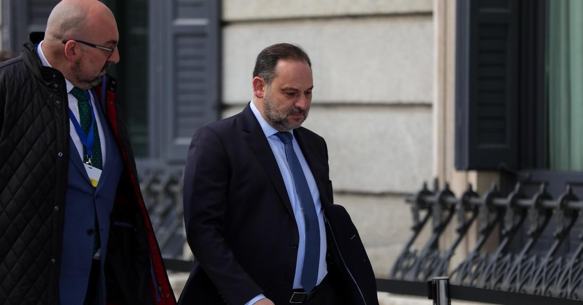 Ábalos resigns his seat as a member of parliament in Congress