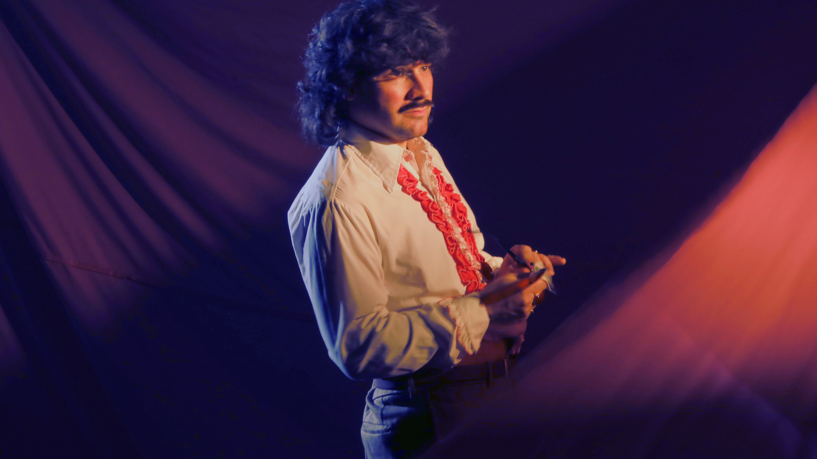 Der Musiker Javier Morales (Paco Pecado)
