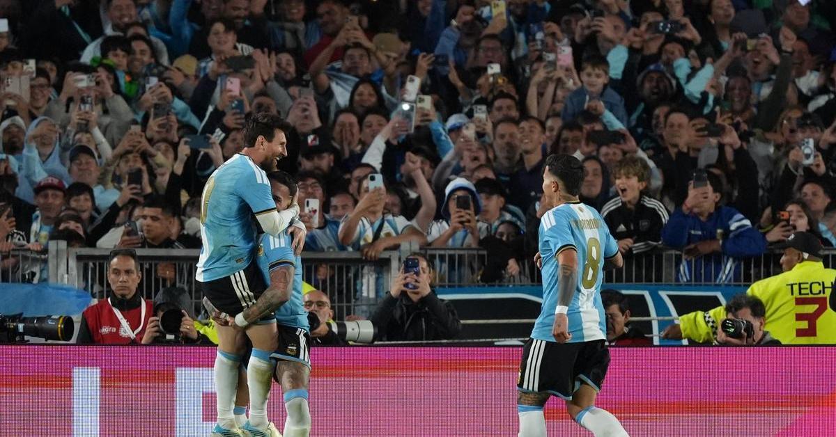 Lionel Messi plays final international match for Argentina in 3-0 win over Benin