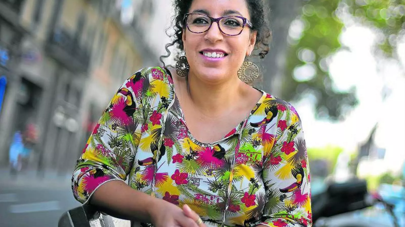 NAJAT EL HACHMI VA NÉIXER A BENI SIDEL (MARROC) EL 1979. DES DEL 1987 VIU A CATALUNYA.