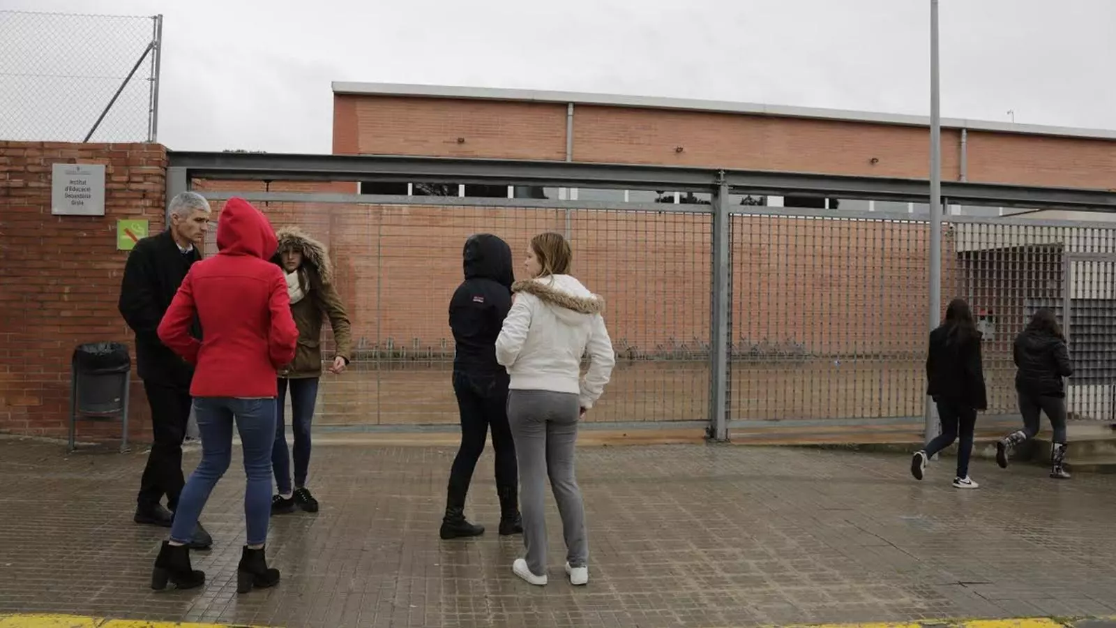 Entre els viatgers de l'avió accidentat als Alps hi ha 14 estudiants i 2 professors alemanys que havien fet un intercanvi escolar amb l'IES Giola de Llinars / CRISTINA CALDERER