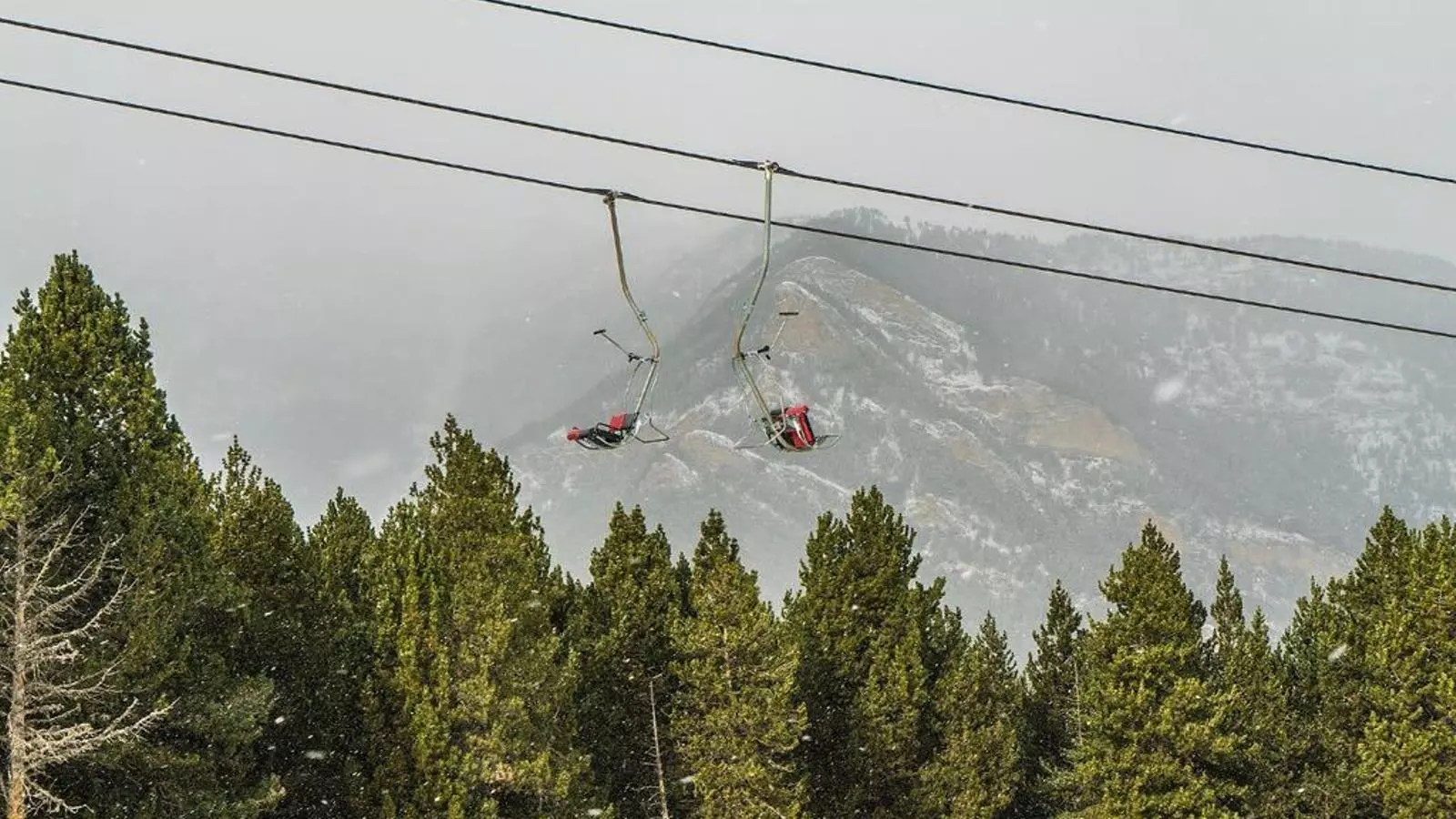 El telecadira de la Serra II, reparat aquest diumenge. / VALLNORD