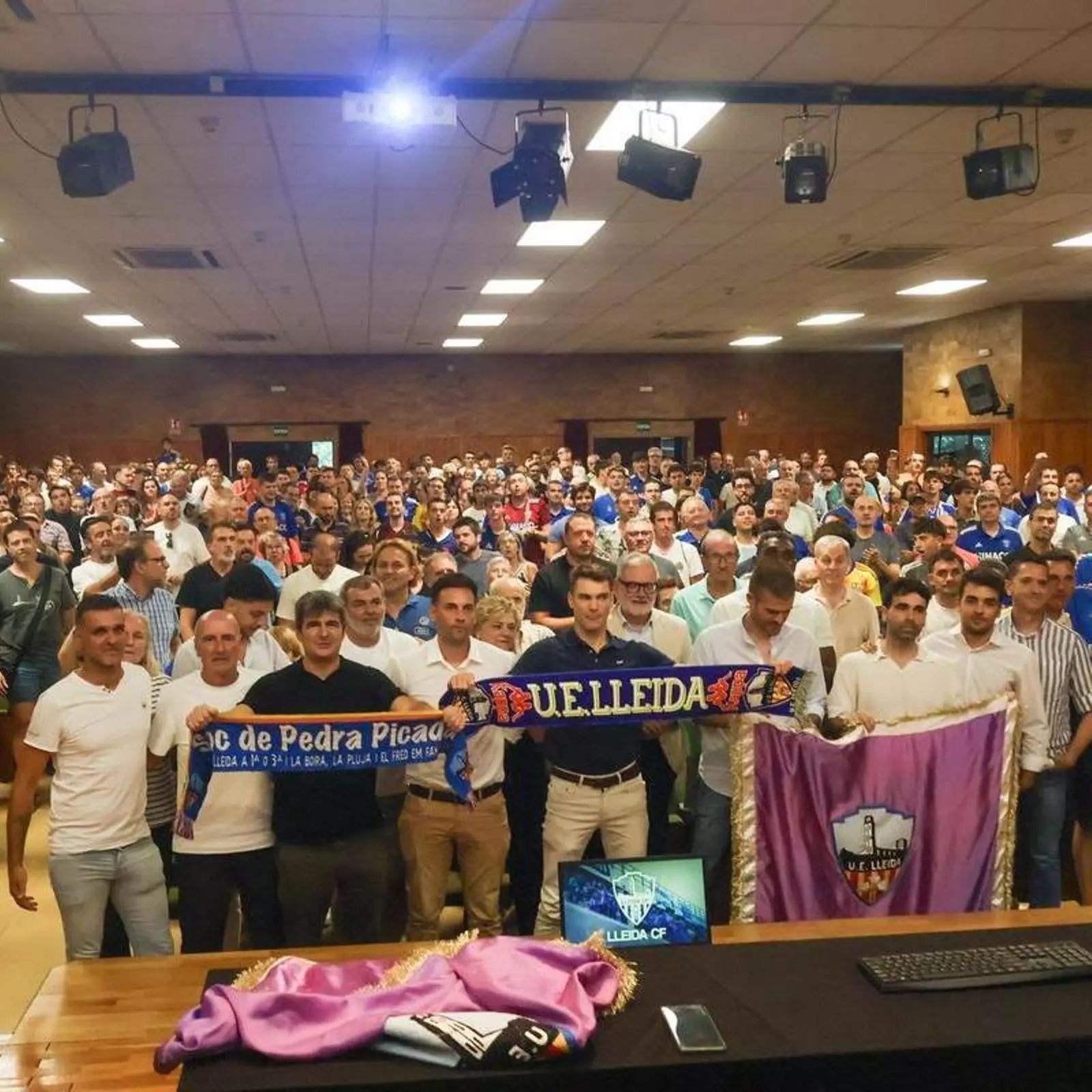 El acto fundacional del Lleida CF