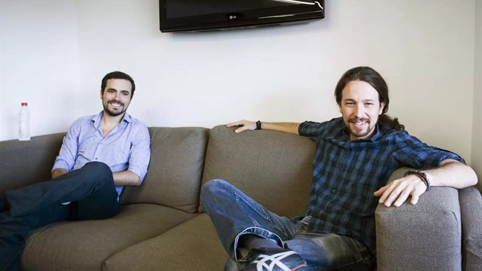 Pablo Iglesias i Alberto Garzón s'han reunit aquest dimecres a la seu de Podem. EFE