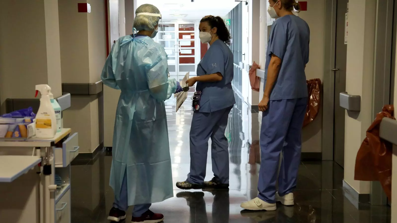 Sanitàries de Son Espases durant la pandèmia.
