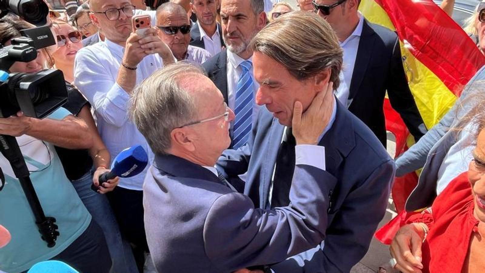 The former Spanish president José María Aznar with the president of the autonomous city of Ceuta, Juan Jesús Vivas, today.
