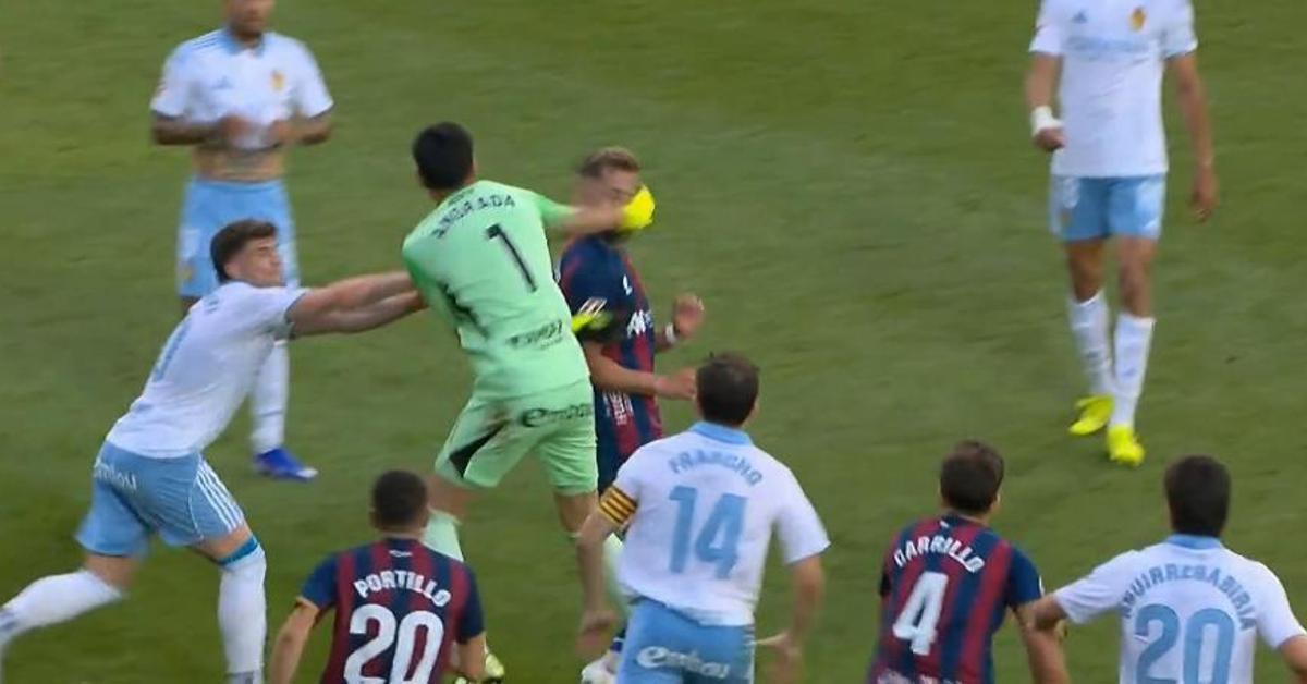 "Huesca vs Real Zaragoza: A Crucial Derby for Survival in LaLiga SmartBank"