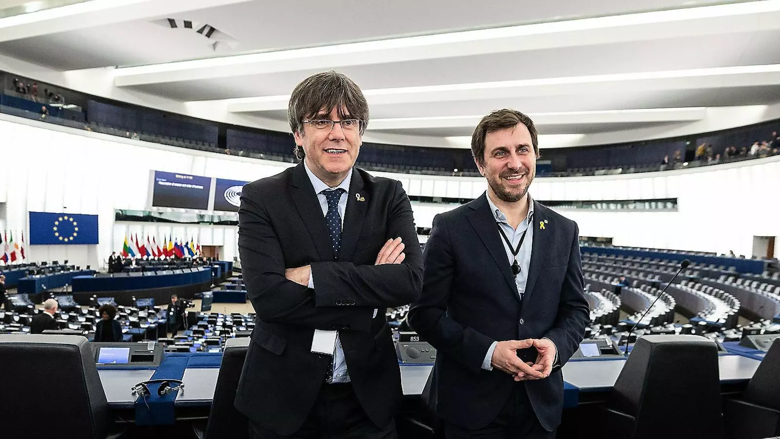 L’expresident Carles Puigdemont i l’exconseller Toni Comín ahir a l’Eurocambra, ja com a eurodiputats.