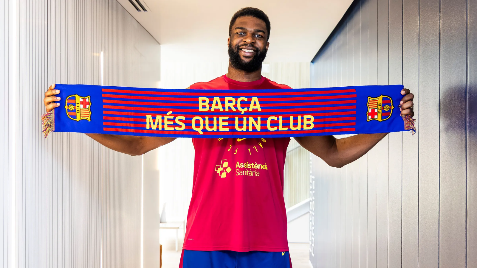 Josh Nebo, new basketball player of Barça