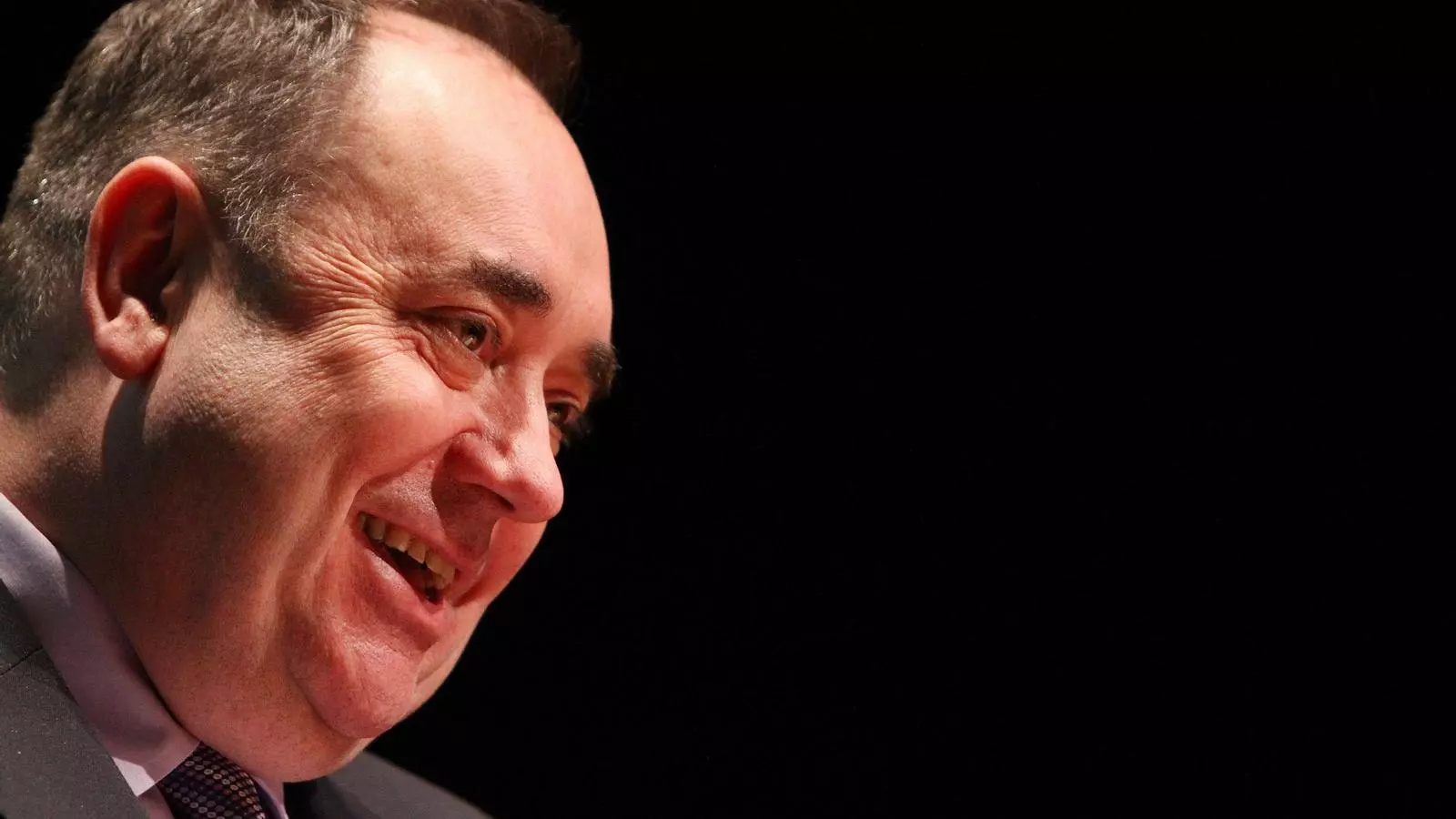 El primer ministre escocès, Alex Salmond, fa una conferència sobre "El lloc d'Escòcia al món" ahir a Londres. / GEOFF CADDICK / AFP PHOTO