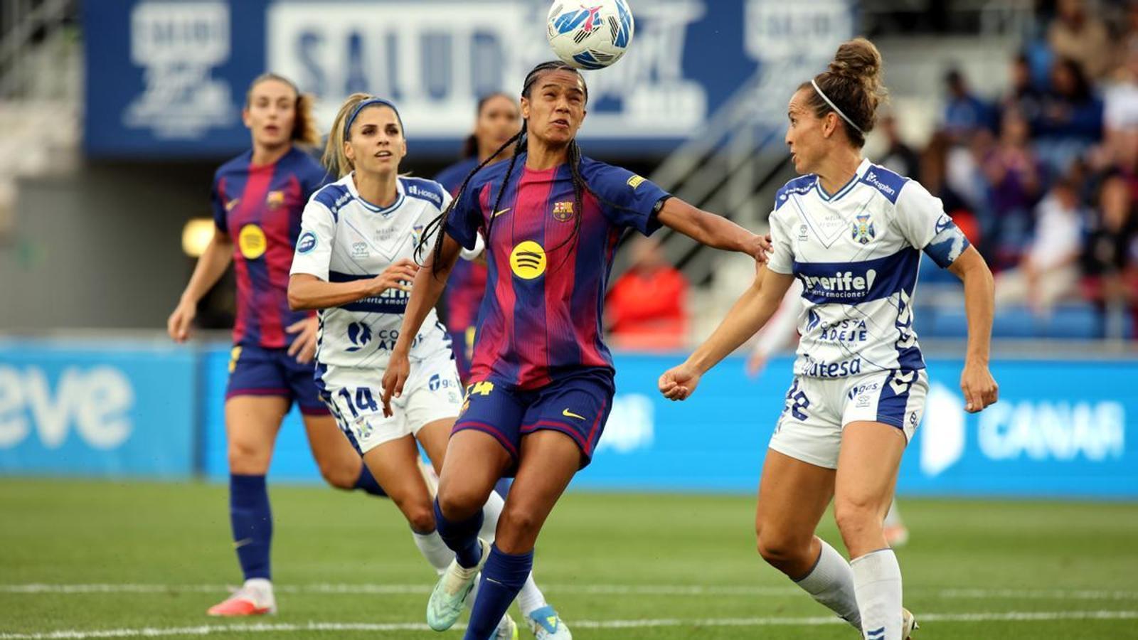 Esmee Brugts in an action on Tenerife's field