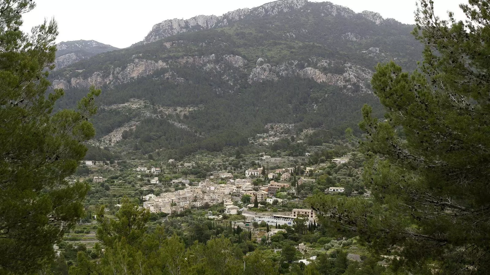 Estellencs és un dels municipis de la serra de Tramuntana que té més places turístiques que població