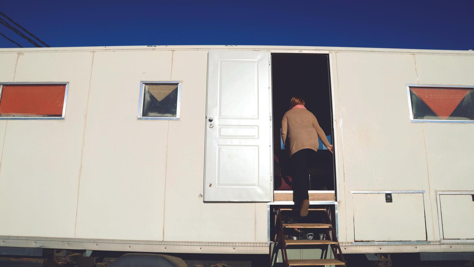 Viure en una autocaravana, topa amb un mur burocràtic.