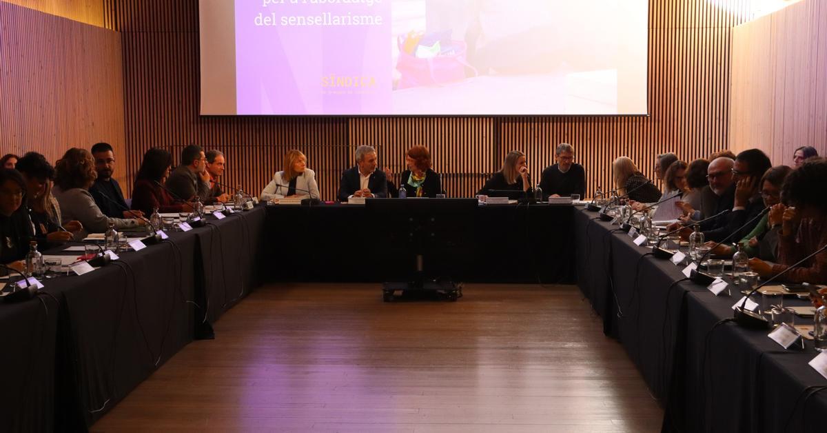 Homelessness in [Region]: Town Councils Seek Generalitat Aid