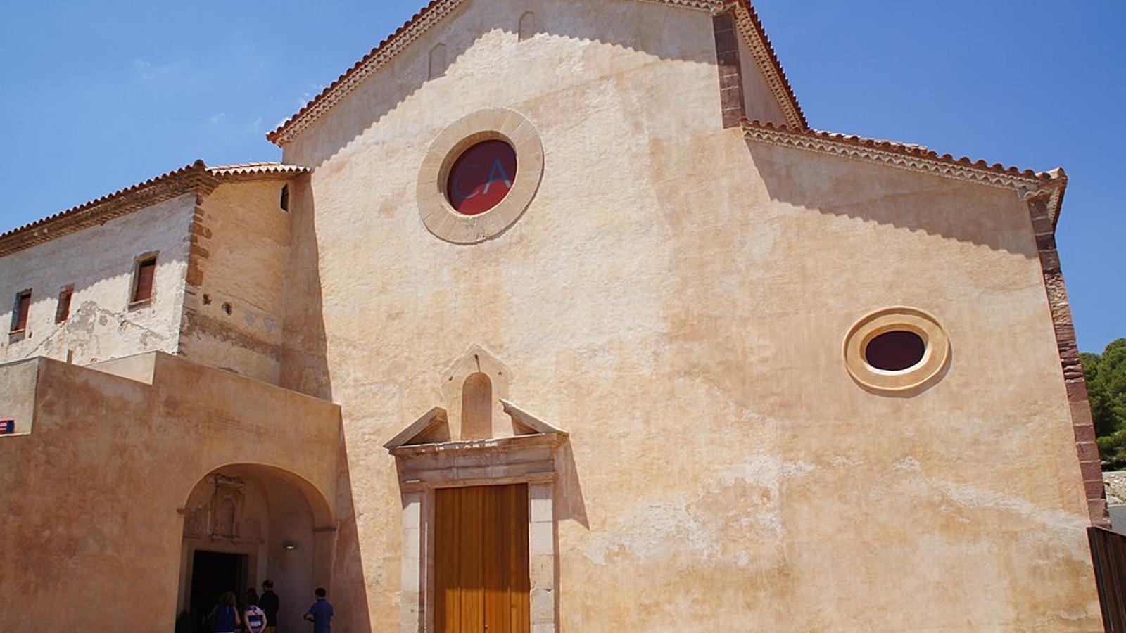 The construction of the convent of Santa Anna began in 1582.