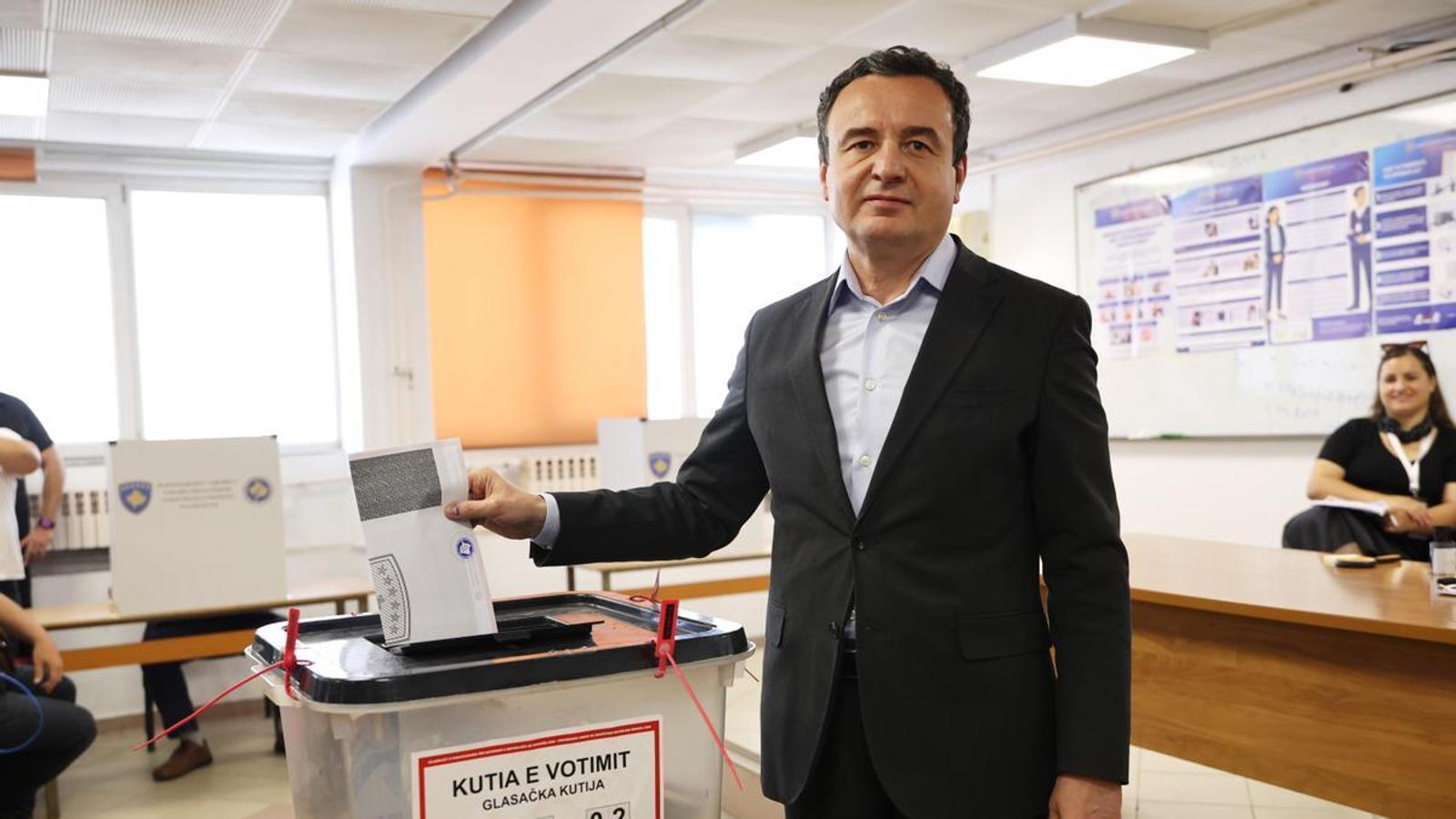 Albin Kurti gana las elecciones en Kosovo