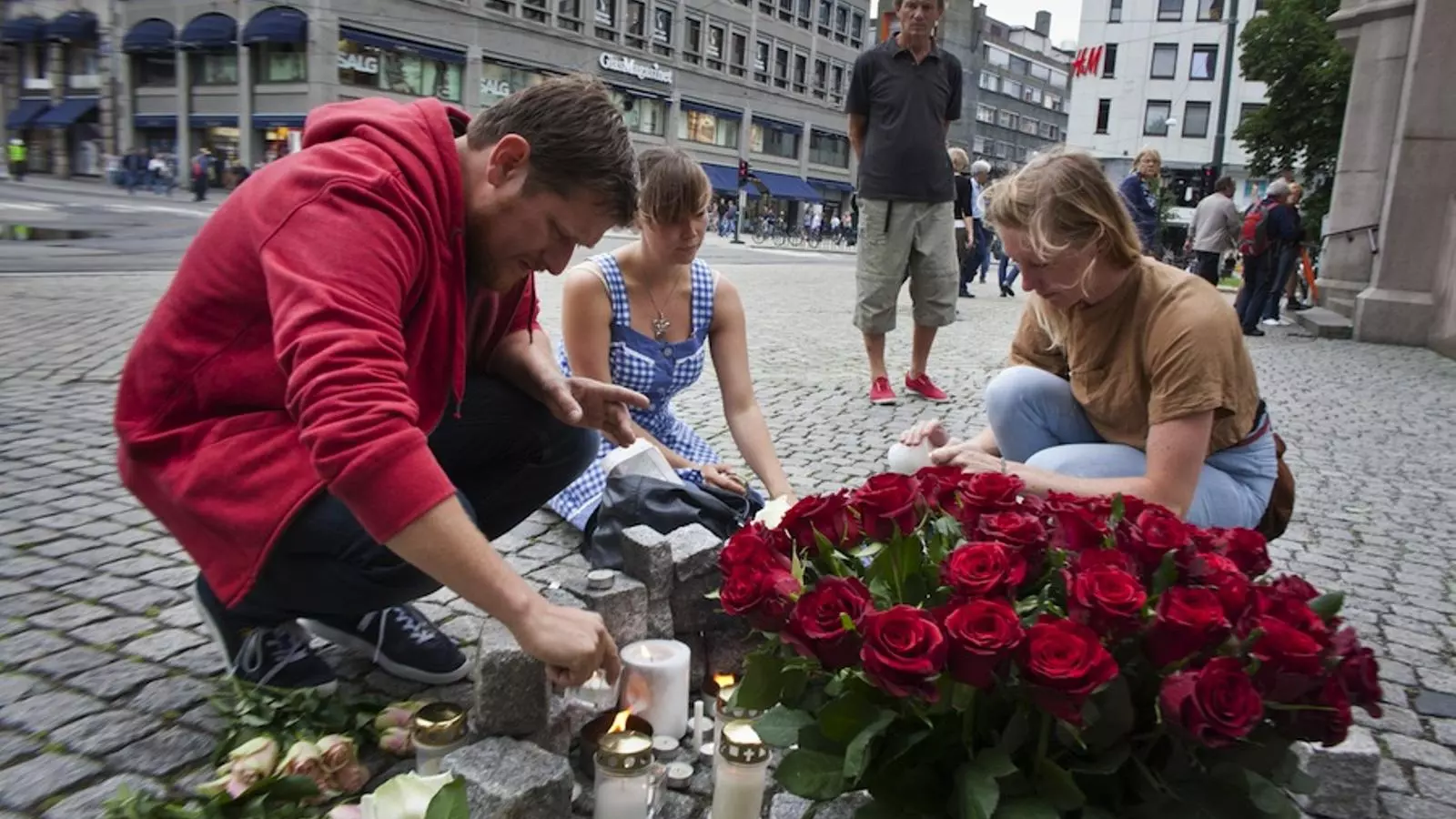 Mostres de condol al centre d'Oslo