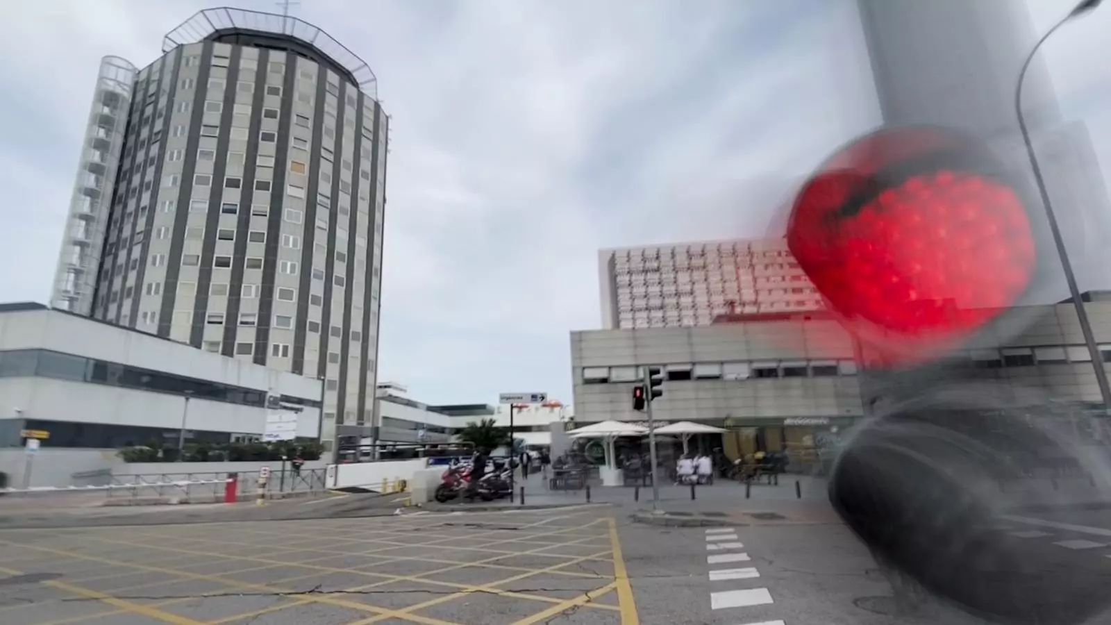 Imatge de la façana l'Hospital de la Paz de Madrid